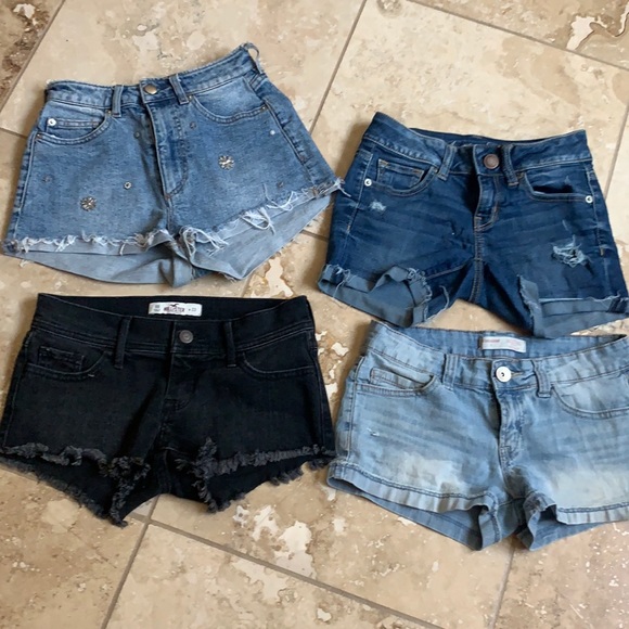 Hollister Pants - Set of 4 short shorts